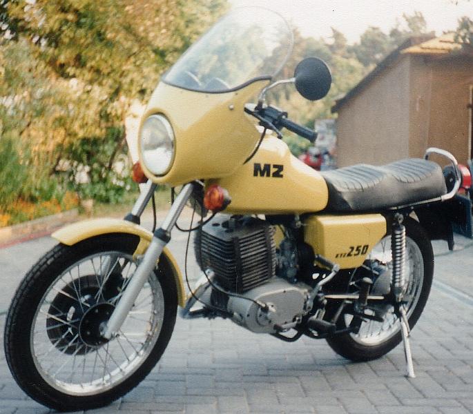 MZ ETZ 250.jpg